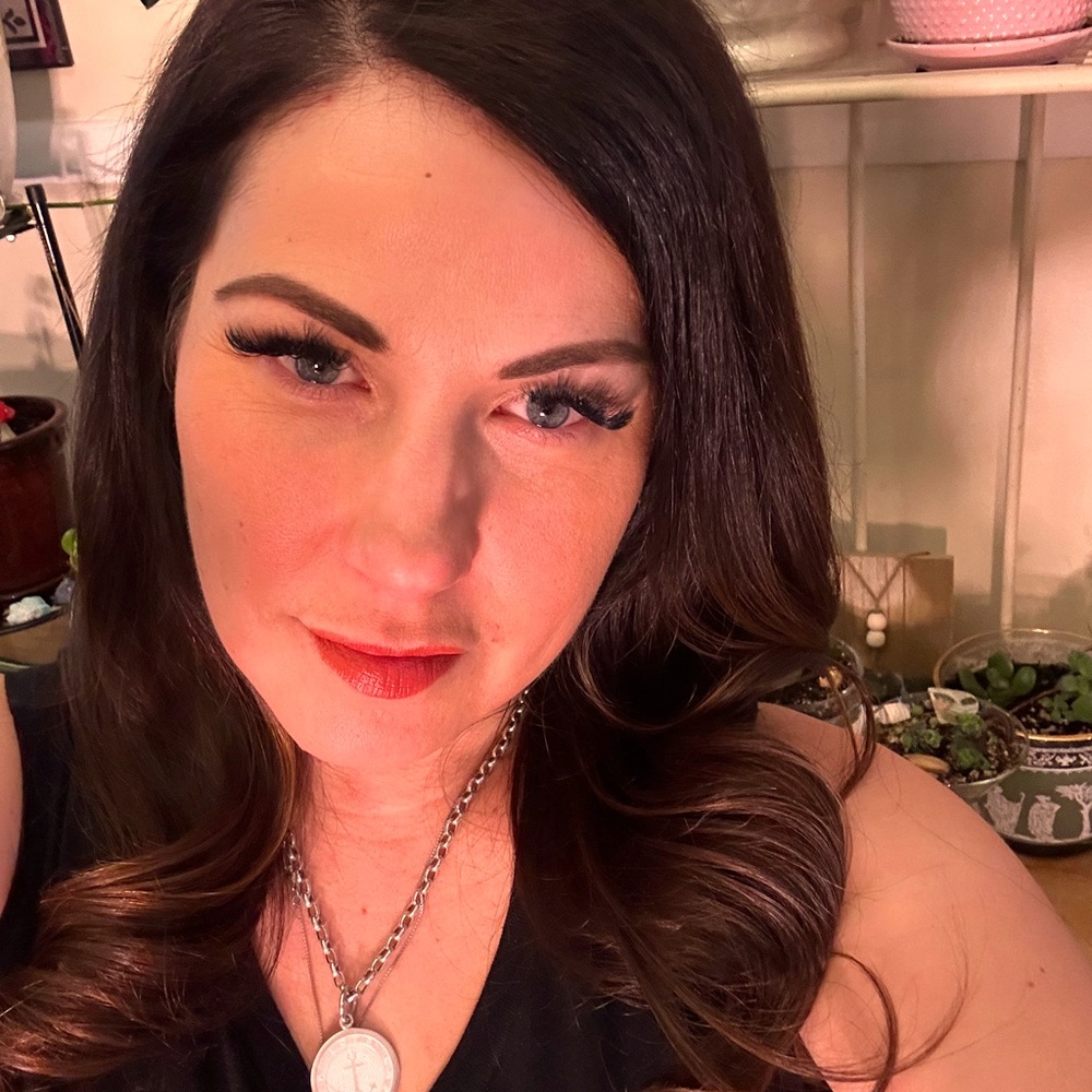 Meet your Posher, Amy